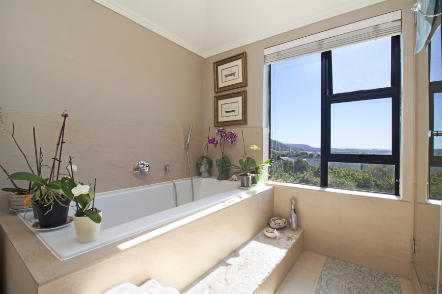 4 Bedroom Property for Sale in Stonehaven Estate Western Cape